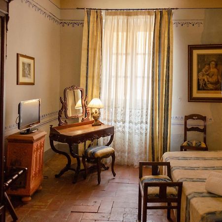 Antica Dimora Leones Bed and Breakfast Palaia Eksteriør billede